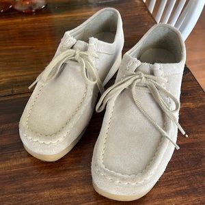 Clarks - women size 7.5